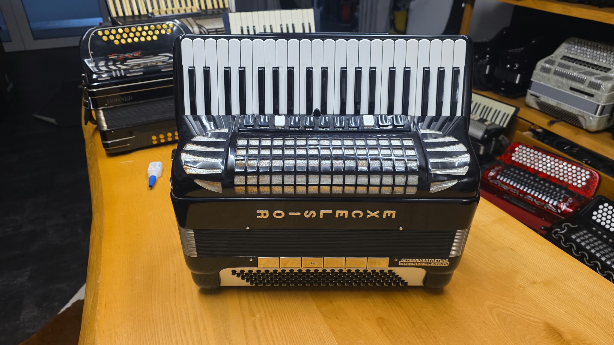 Excelsior Mod. 940 Pianoakkordeon – 41 Pianotasten, 120 Bässe