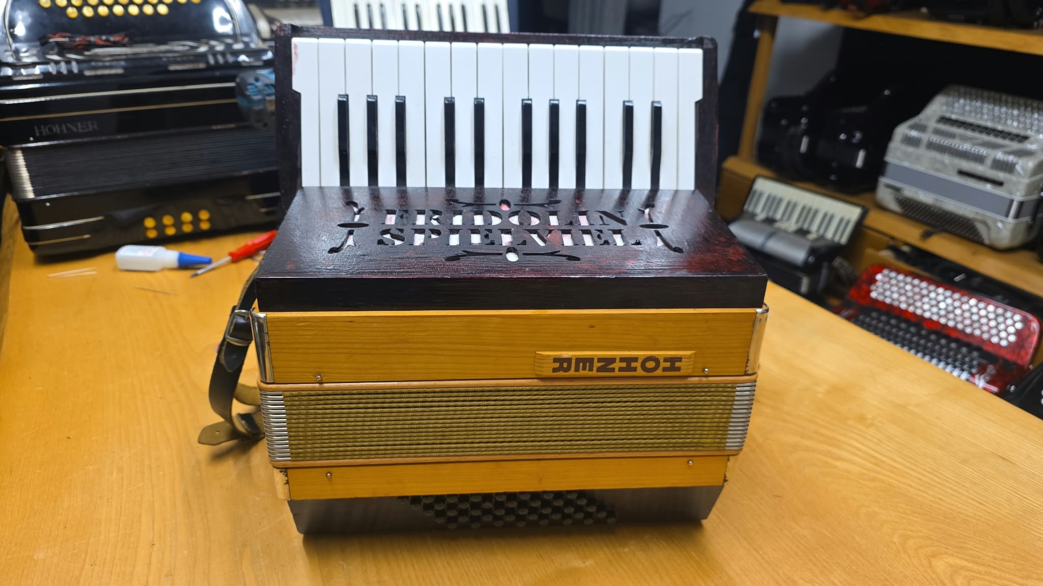 Hohner Bausatzakkordeon Pianoakkordeon – 26 Pianotasten, 60 Bässe